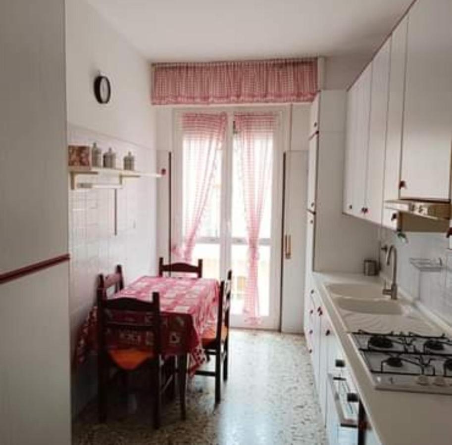 Appartamento Loano Climatizzato Mt 650 Dal Mare 외부 사진